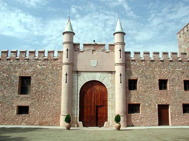 Masia de San Juan - castillo con piscina en plena Sierra Calderona Segorbe  Exterior foto